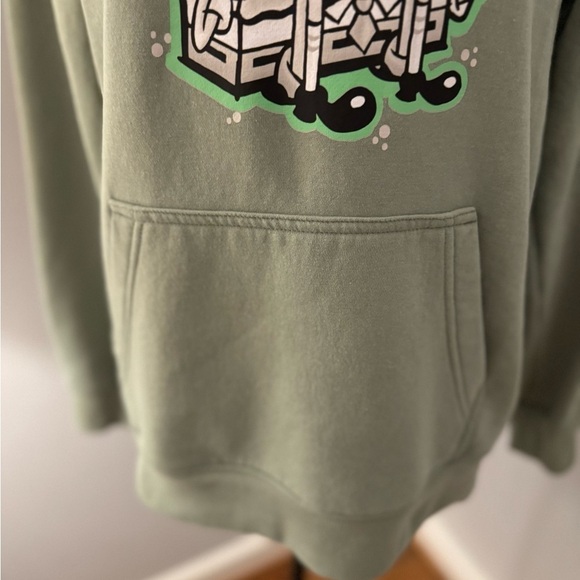 Sponge Bob SquarePants Lt Olive Green Hoodie. Size Small. - Picture 3 of 10